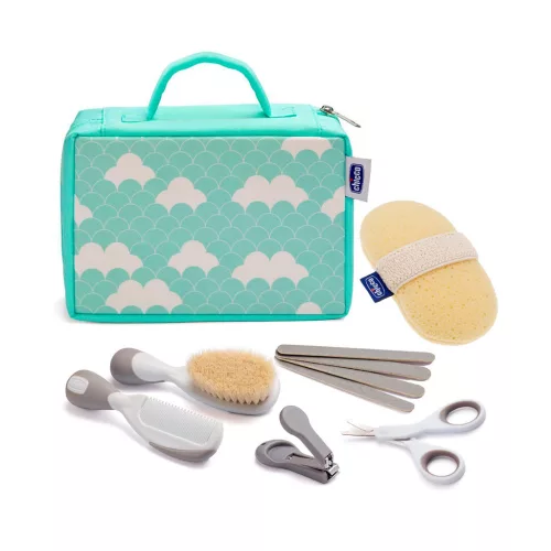 CHICCO Utazó higiéniai készlet gyerekeknek 6 az 1-ben