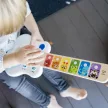 BABY EINSTEIN Gitár érintős Strum Along Songs™ Magic Touch™ HAPE 12hó+