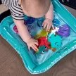 BABY EINSTEIN Vizes alátét 40x40 cm Sensory Splash™ 0hó+