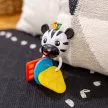 BABY EINSTEIN Rágóka csörgővel zebra Zen™ Shake-a-Shape BPA mentes 0hó+