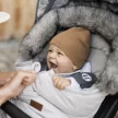 PETITE&MARS Téli szett Arctic 4in1 bundazsák + kézmelegítő kesztyű babakocsira Furry Sky Whisper