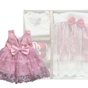 Lány babaruha szett díszdobozban